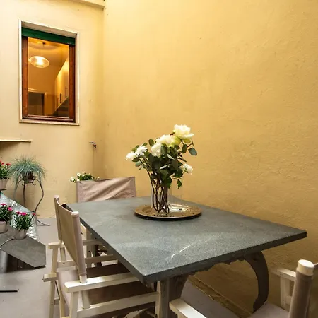 Hostly-suite Il Mediceo-lungarni In Town Center Apartment Pisa